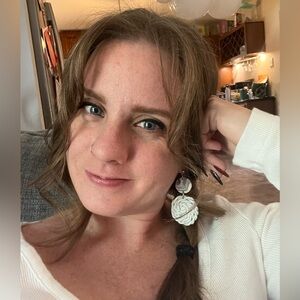 Meet your Posher, Faith